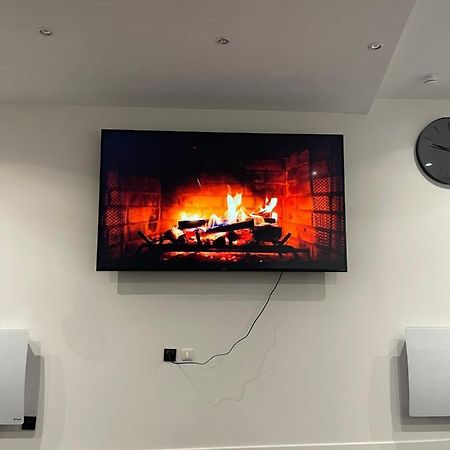 Appartement Hors Du Commun Avec Son Jacuzzi Salies-de-Béarn エクステリア 写真