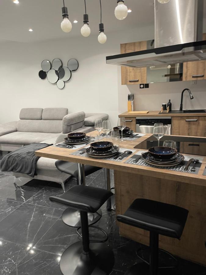 Appartement Hors Du Commun Avec Son Jacuzzi Salies-de-Béarn エクステリア 写真