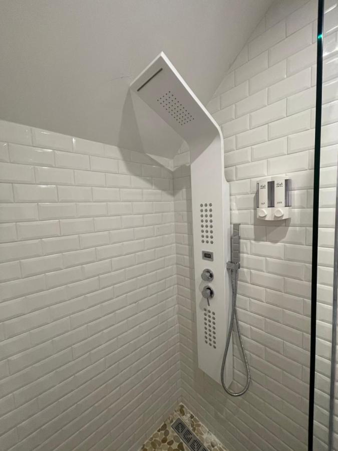 Appartement Hors Du Commun Avec Son Jacuzzi Salies-de-Béarn エクステリア 写真